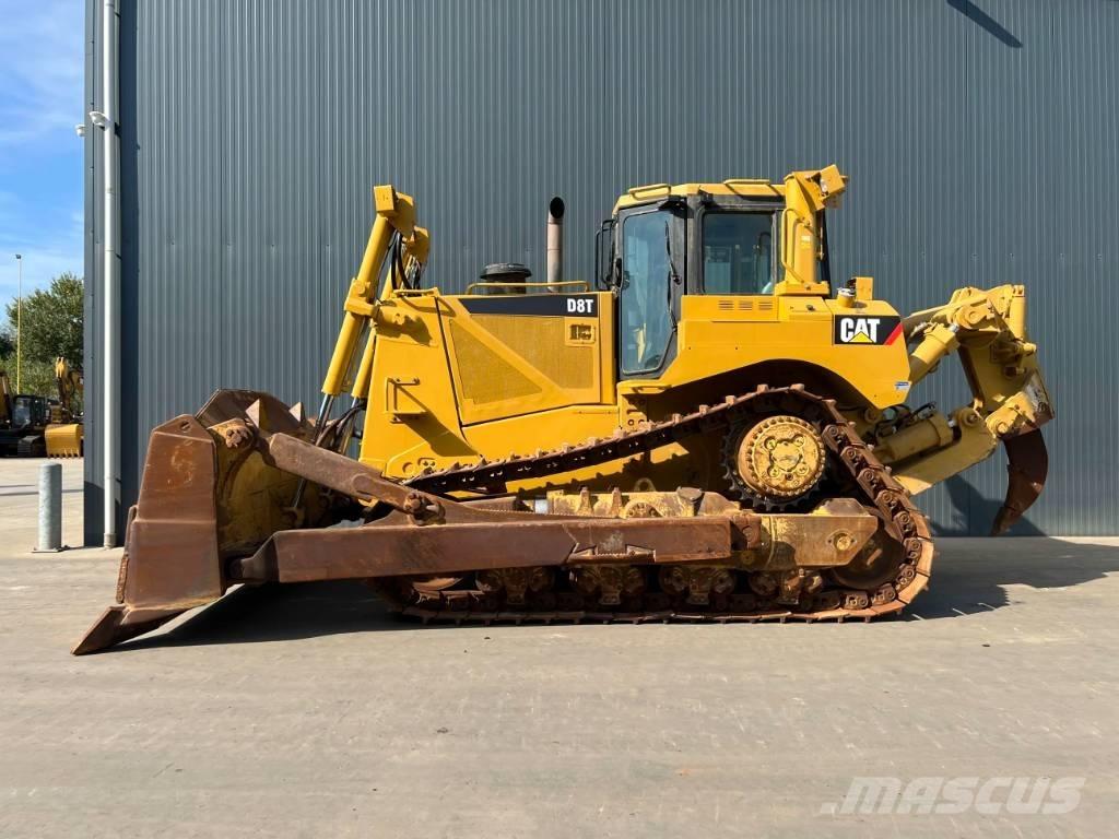 CAT D8T Kāpurķēžu buldozeri