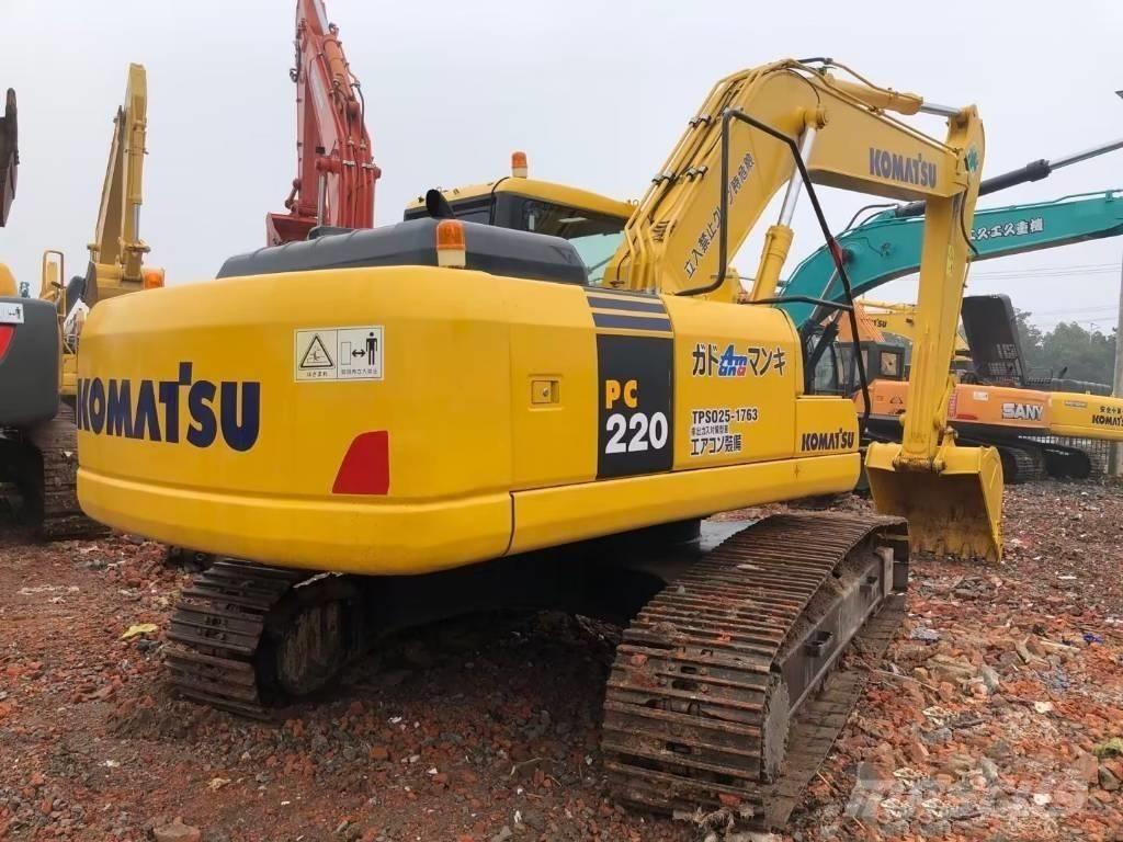 Komatsu pc220-7 Kāpurķēžu ekskavatori