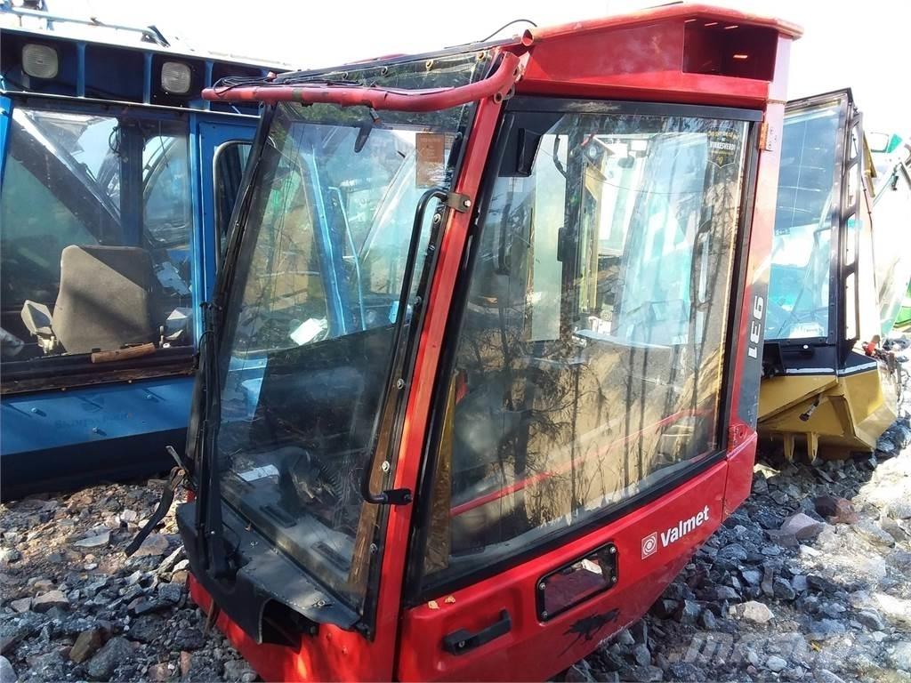 Valmet 931 Kabīnes un interjers