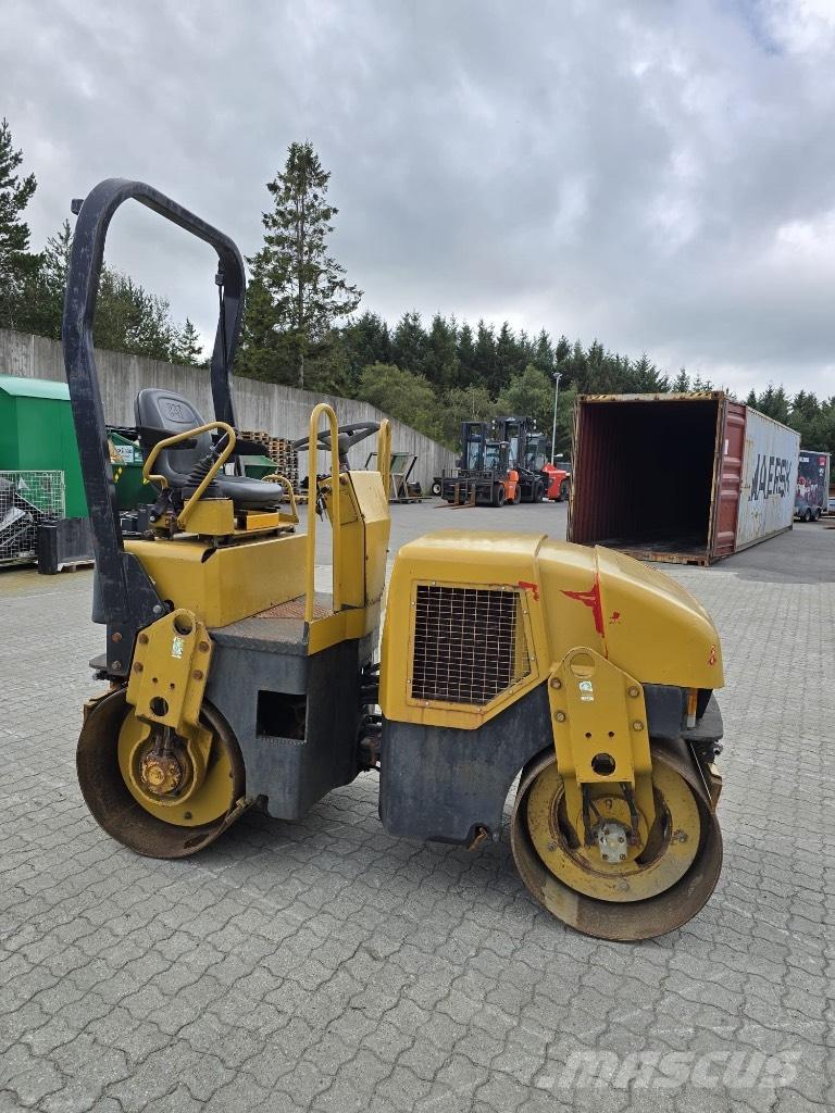 CAT CB 214 D Divvalču grunts veltņi