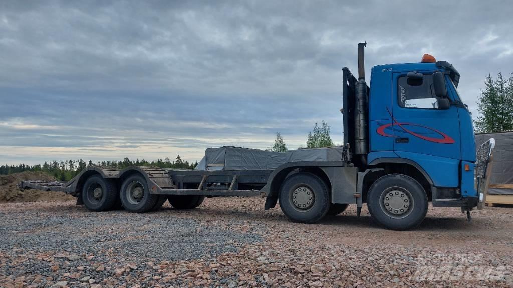 Volvo FH12 8x4 Treileri meža tehnikas transportēšanai