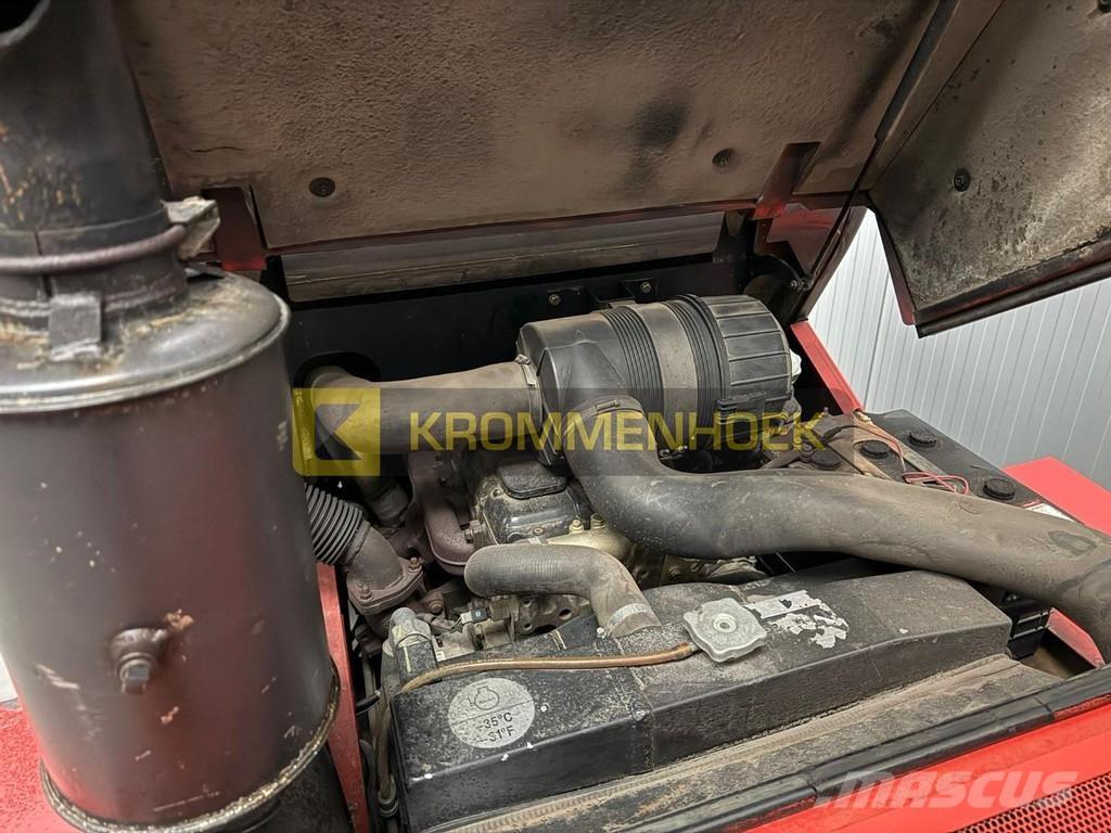 Manitou M 50-4 Apvidus autokrāvējs