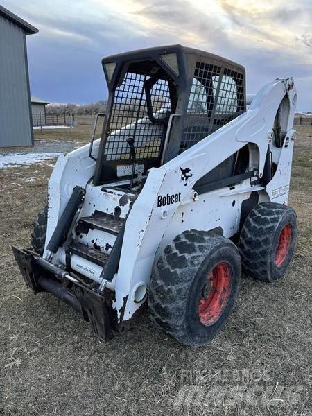 Bobcat S250 Lietoti riteņu kompaktiekrāvēji