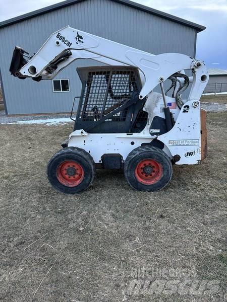 Bobcat S250 Lietoti riteņu kompaktiekrāvēji
