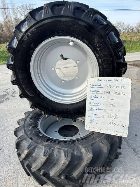  GREENEX 320/70R28 Riepas, riteņi un diski