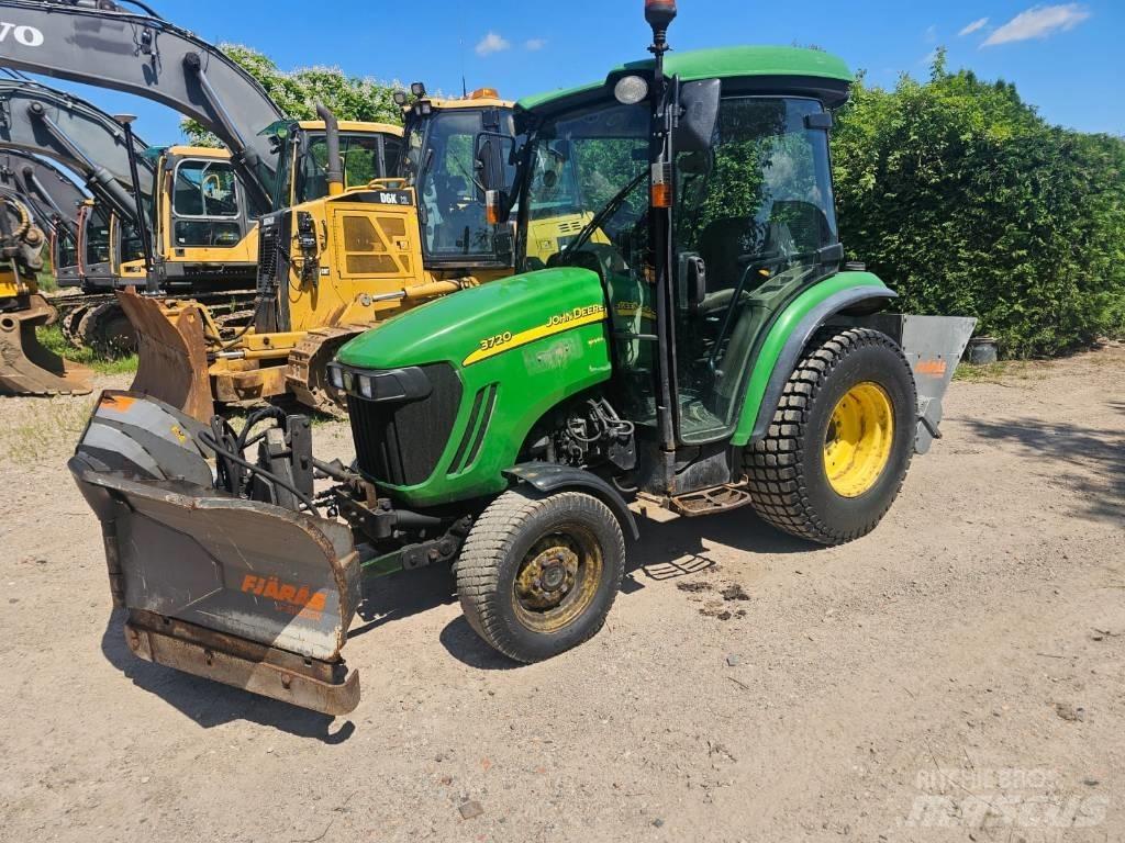 John Deere 3720 Traktori