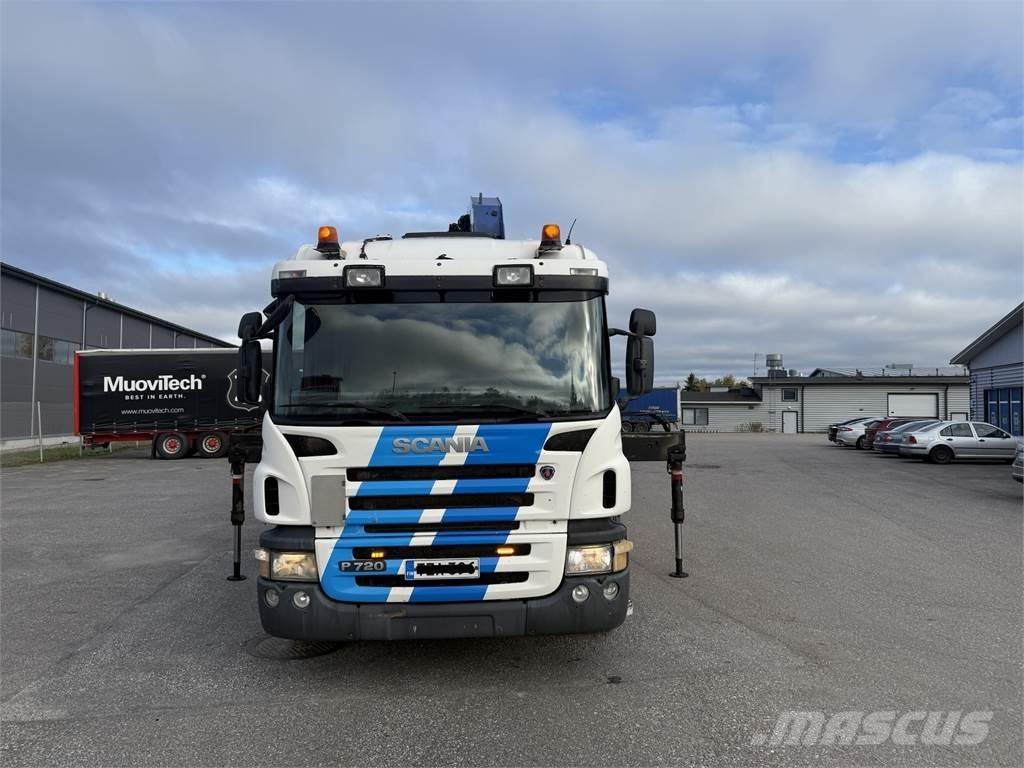 Scania P270 4X2 Smagās mašīnas ar celtni