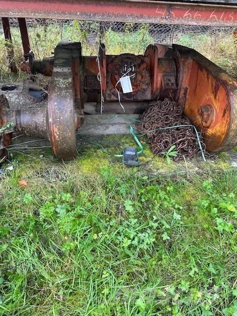 Valmet 875 Šasija un piekare