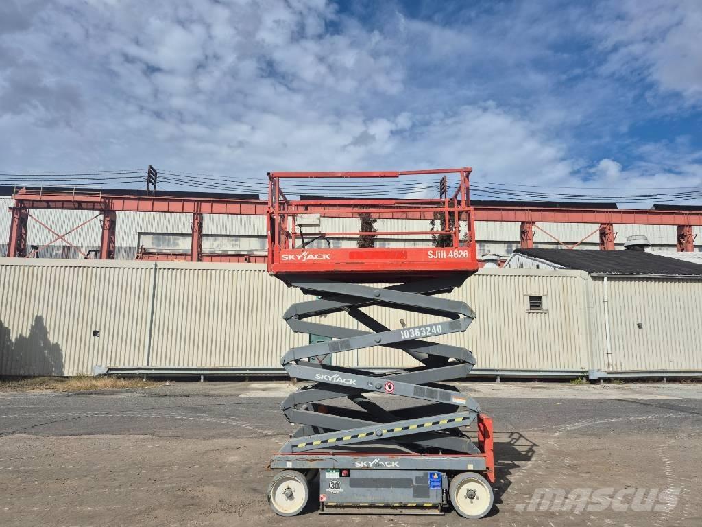 SkyJack SJ 4626 Šķerveida pacēlāji