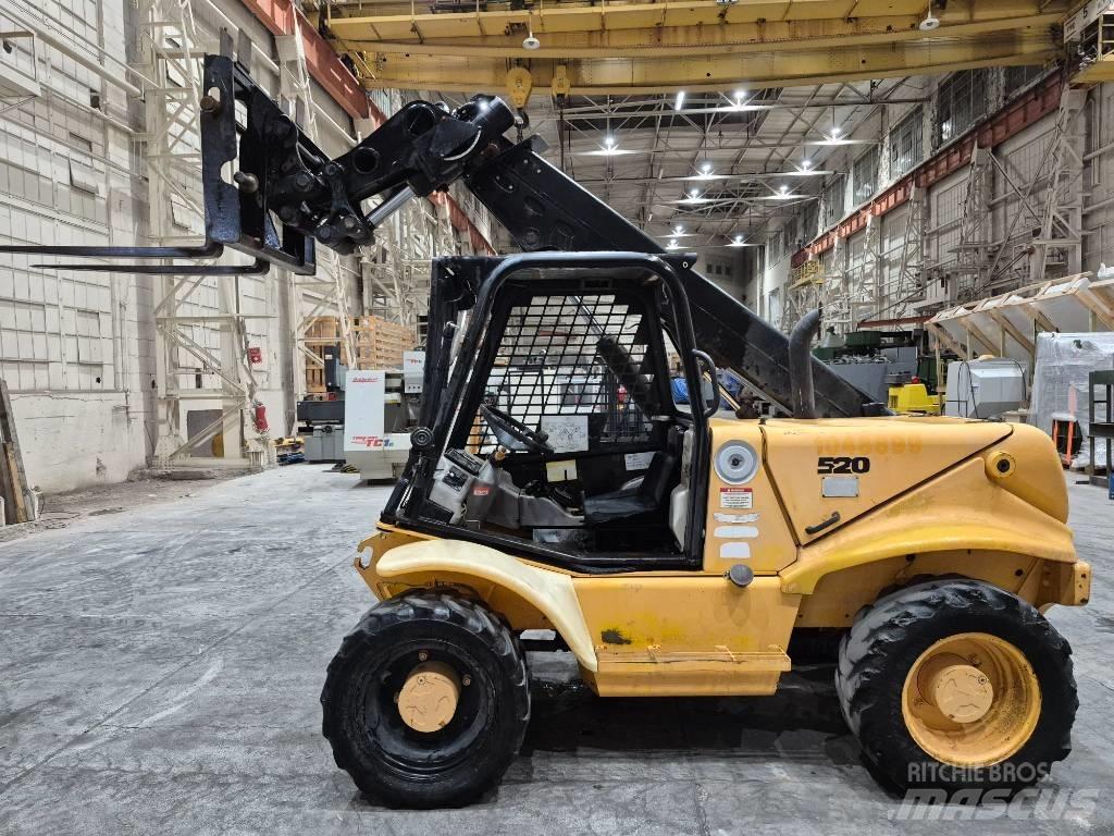 JCB 520 Teleskopiskie manipulatori