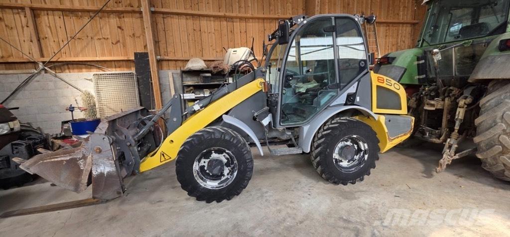 Wacker Neuson 850 Iekrāvēji uz riteņiem