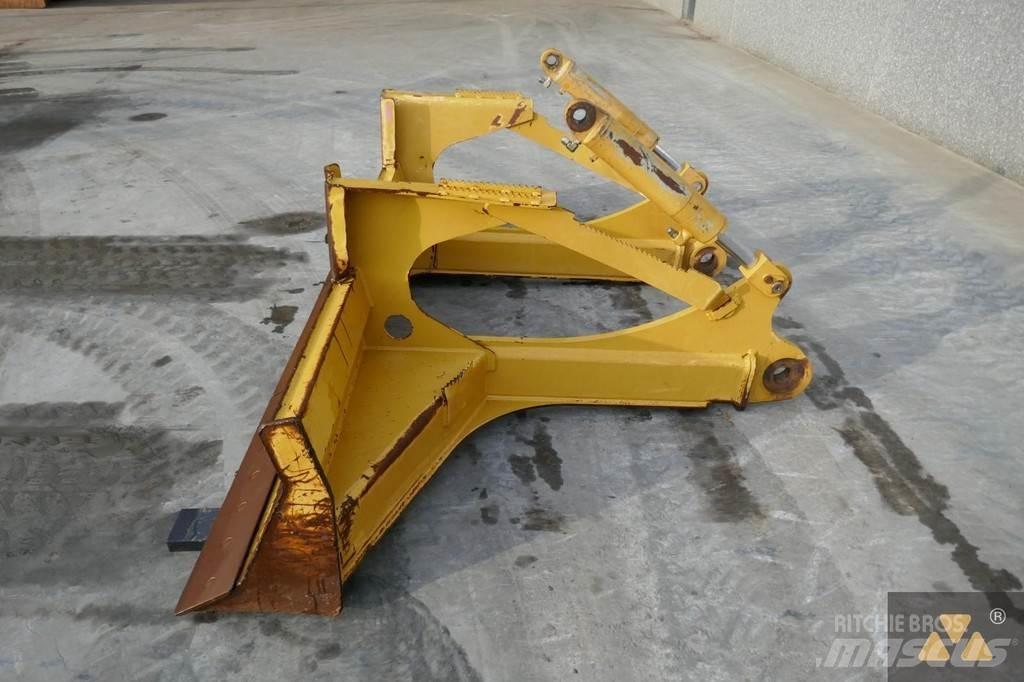CAT Skidder blade Naži