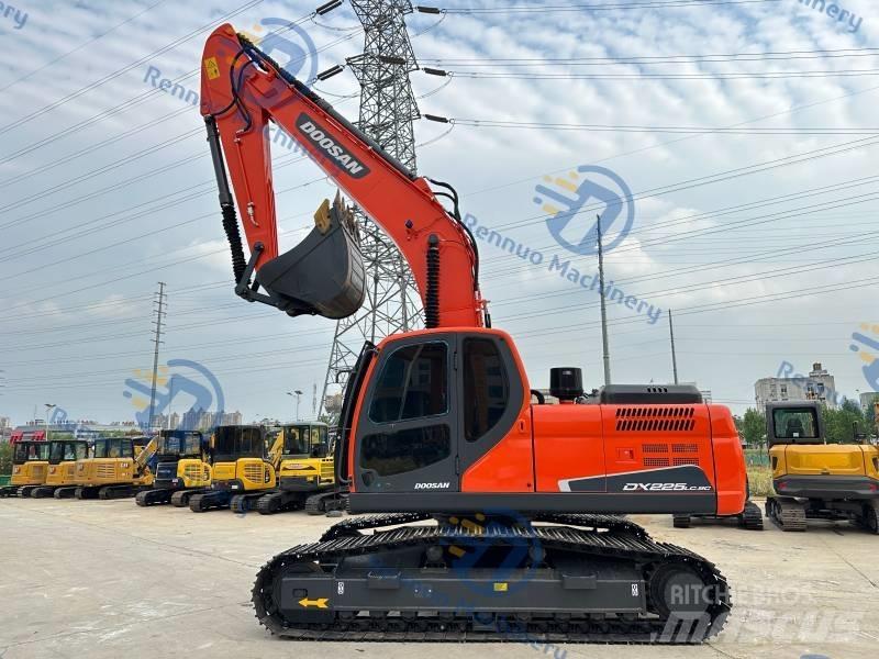 Doosan DX 225 LC-9C Kāpurķēžu ekskavatori