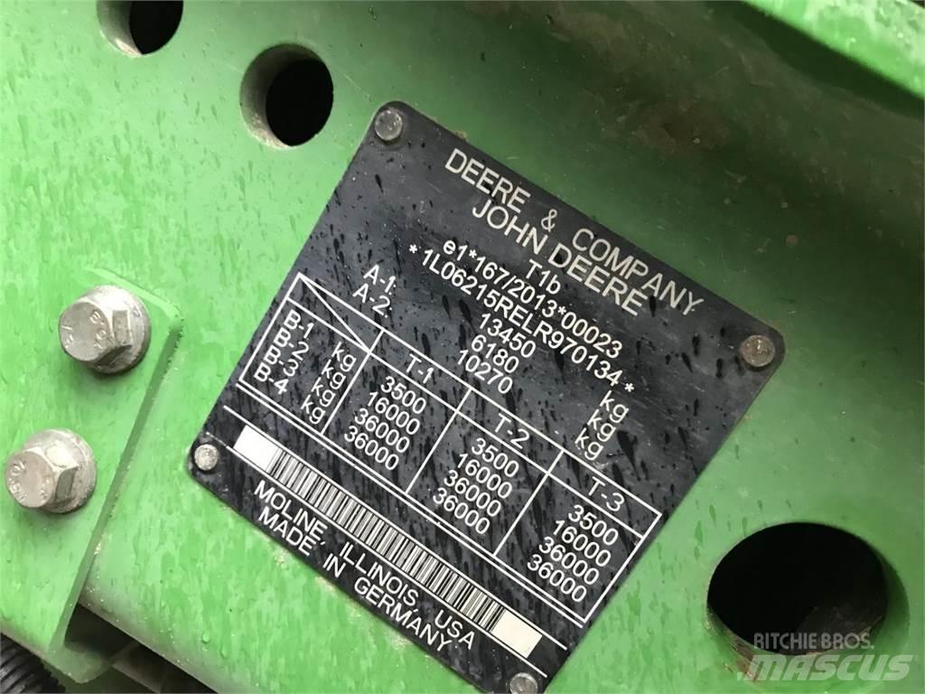 John Deere 6215R Traktori