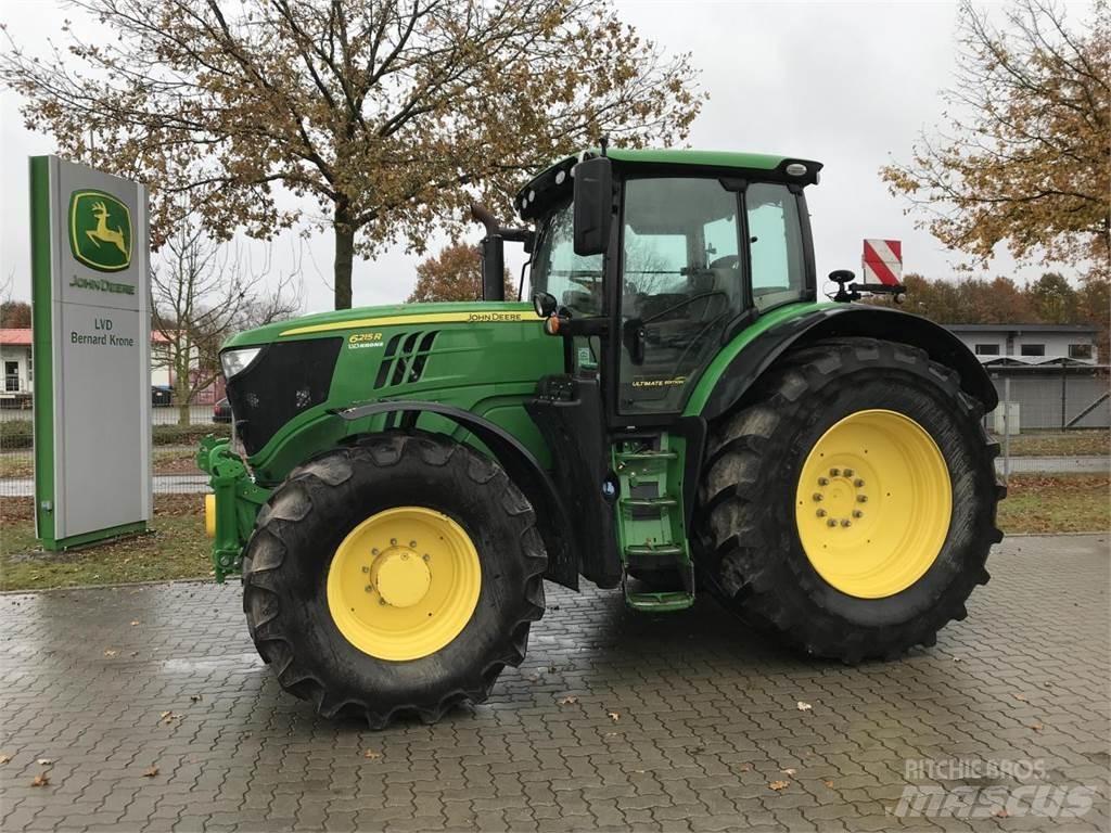 John Deere 6215R Traktori