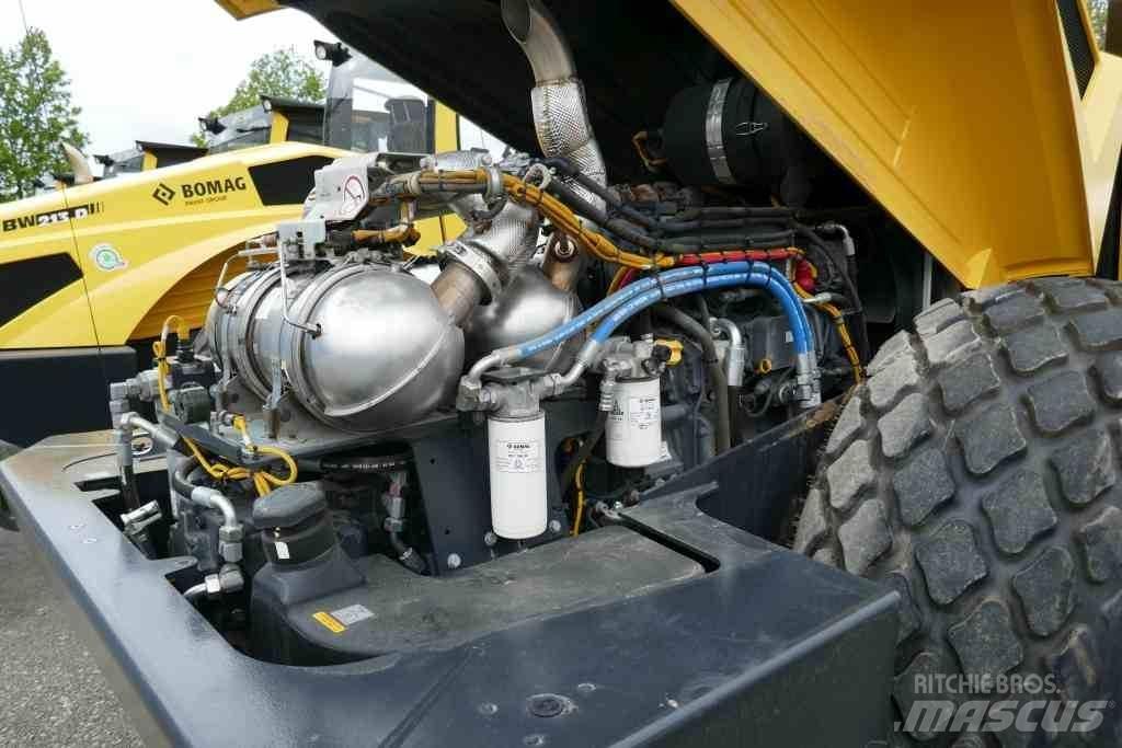 Bomag BW 213 DH-5 Augsnes blīvētāji