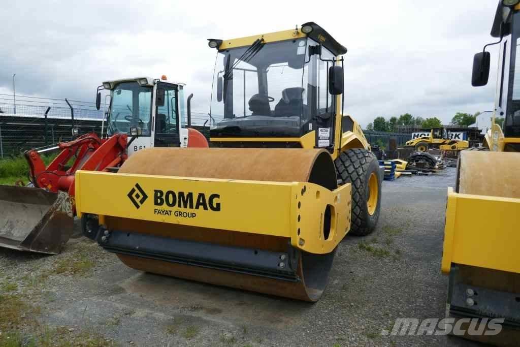 Bomag BW 213 DH-5 Augsnes blīvētāji
