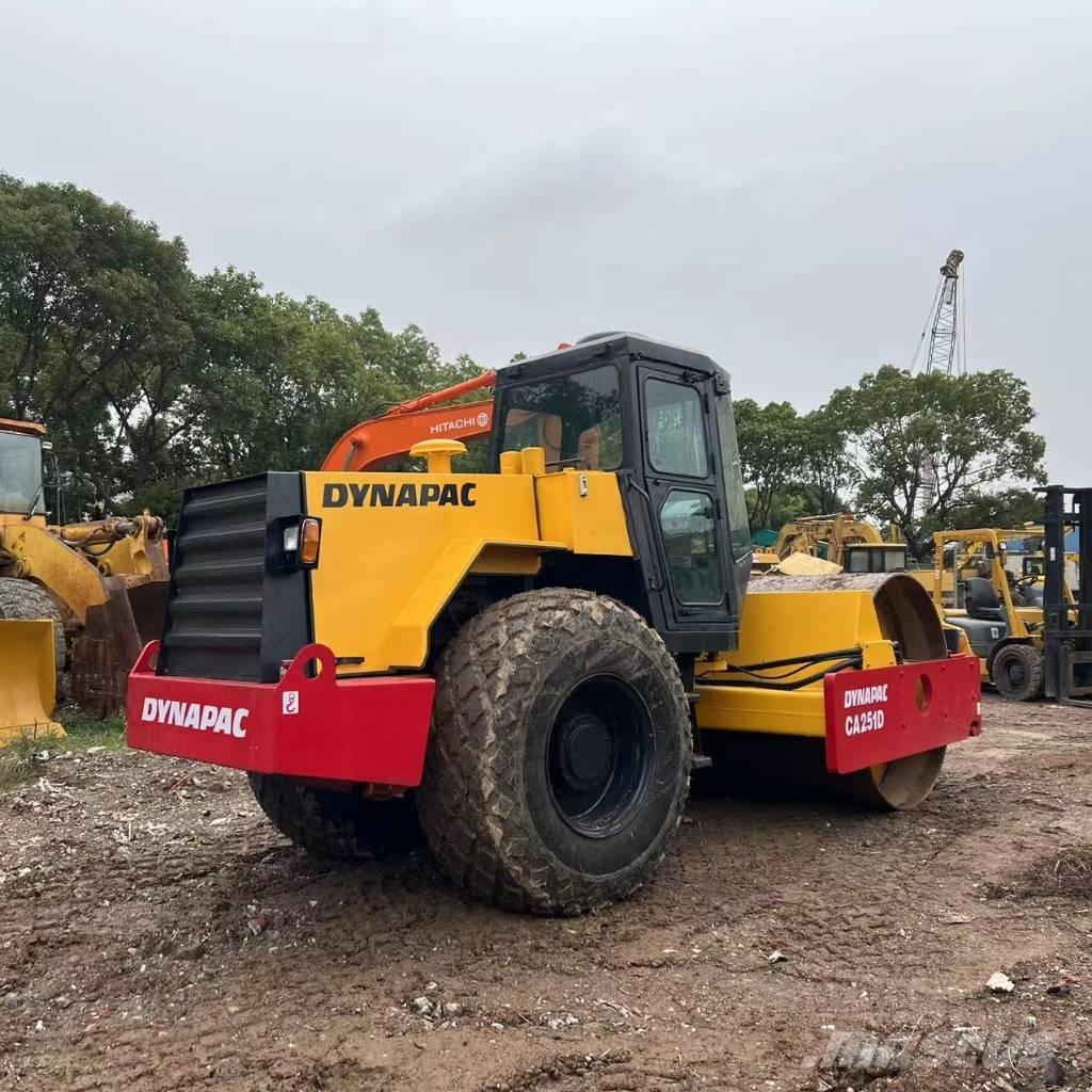Dynapac CA 251 Vienvalča grunts veltņi