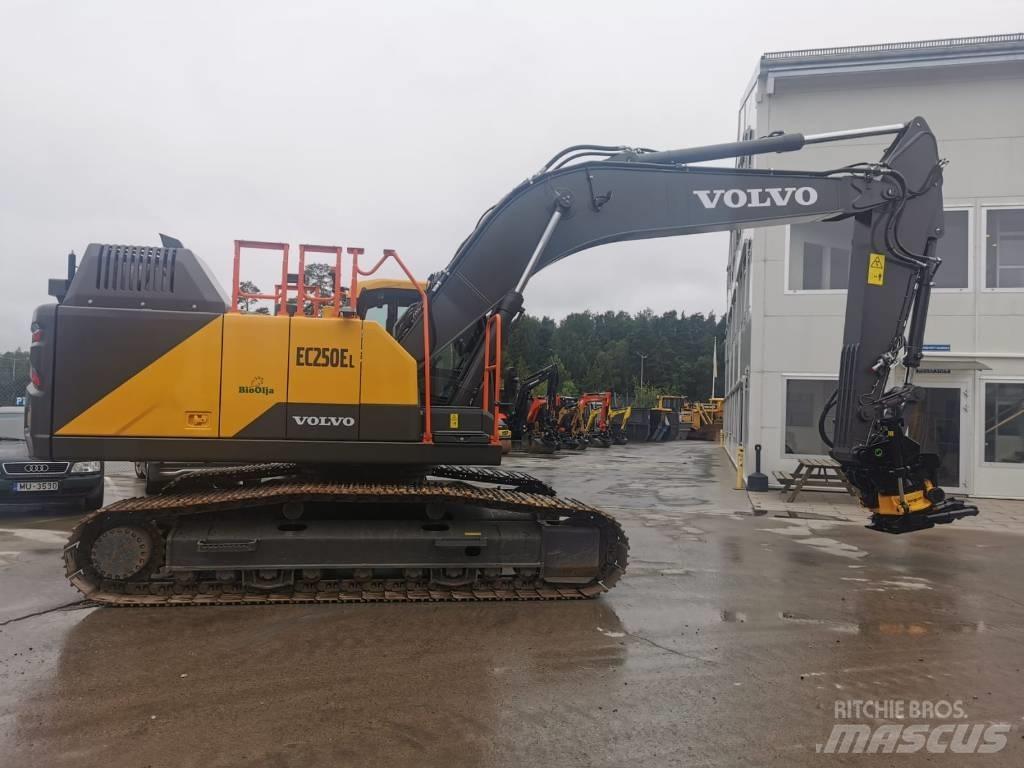 Volvo EC250EL Kāpurķēžu ekskavatori