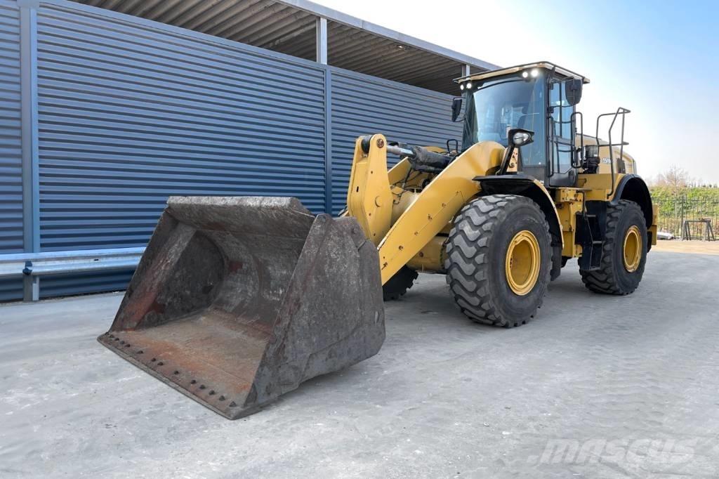 CAT 950M Iekrāvēji uz riteņiem