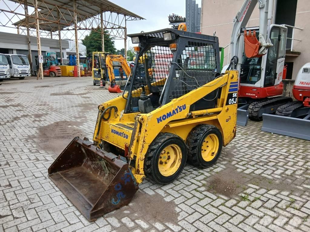 Komatsu SK 05 J Lietoti riteņu kompaktiekrāvēji