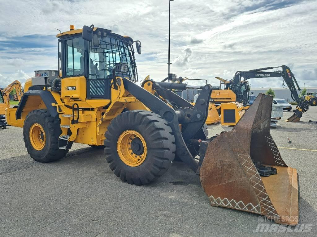 JCB 427 ZX Iekrāvēji uz riteņiem
