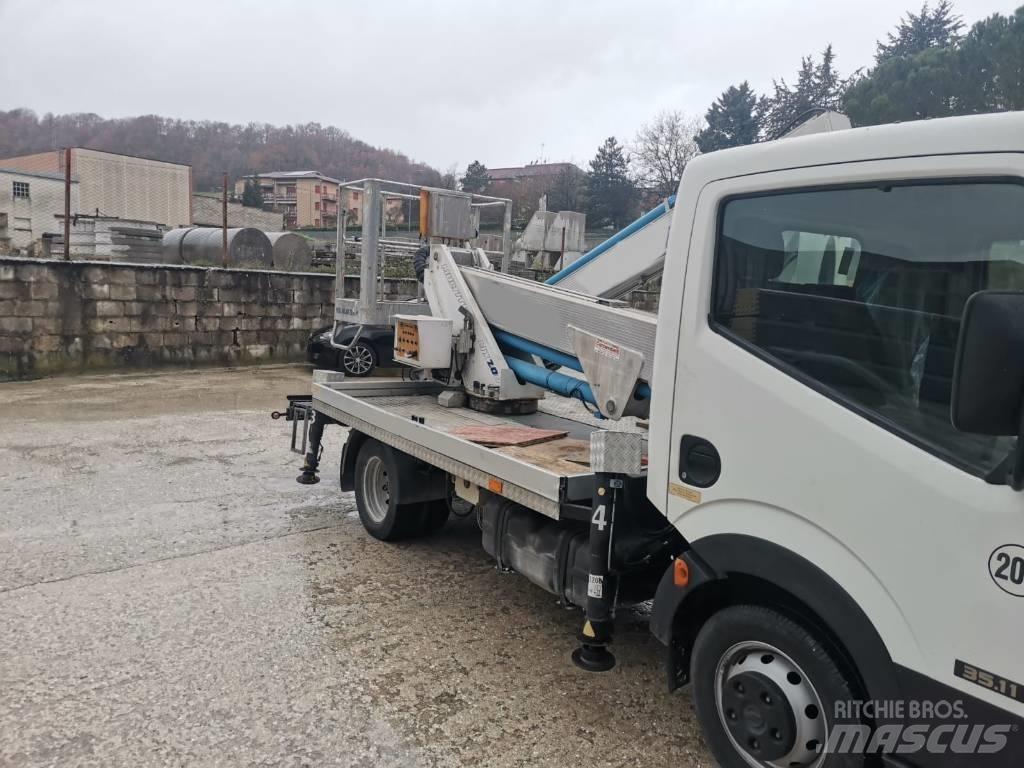 Multitel MX 200 Pacēlāji uz automašīnas bāzes