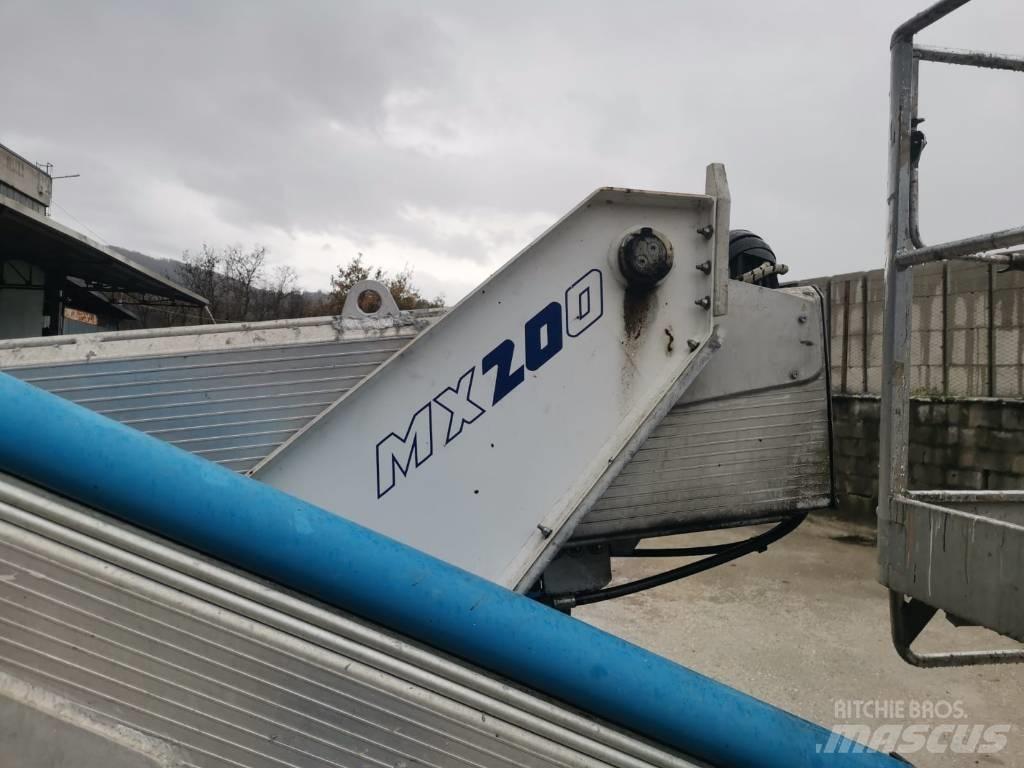 Multitel MX 200 Pacēlāji uz automašīnas bāzes