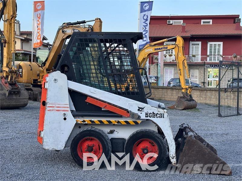 Bobcat 463 Lietoti riteņu kompaktiekrāvēji