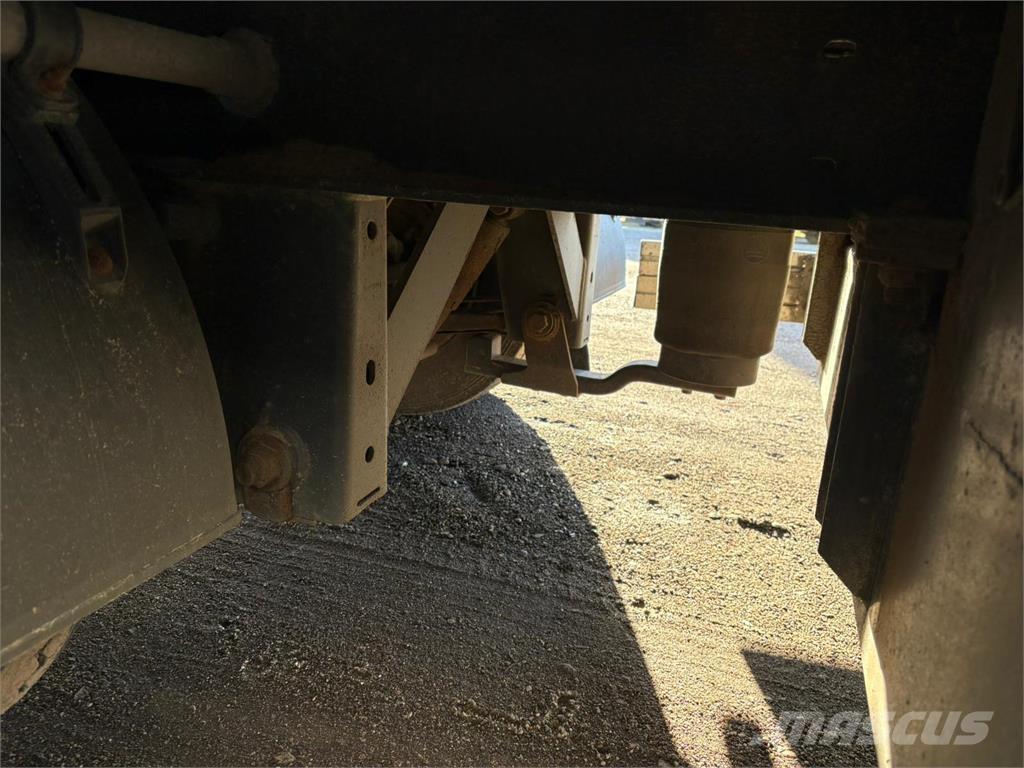 Leci 3aks Åben Platformas/izkraušana no sāniem