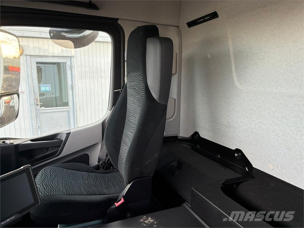 Mercedes-Benz 2533 Furgons