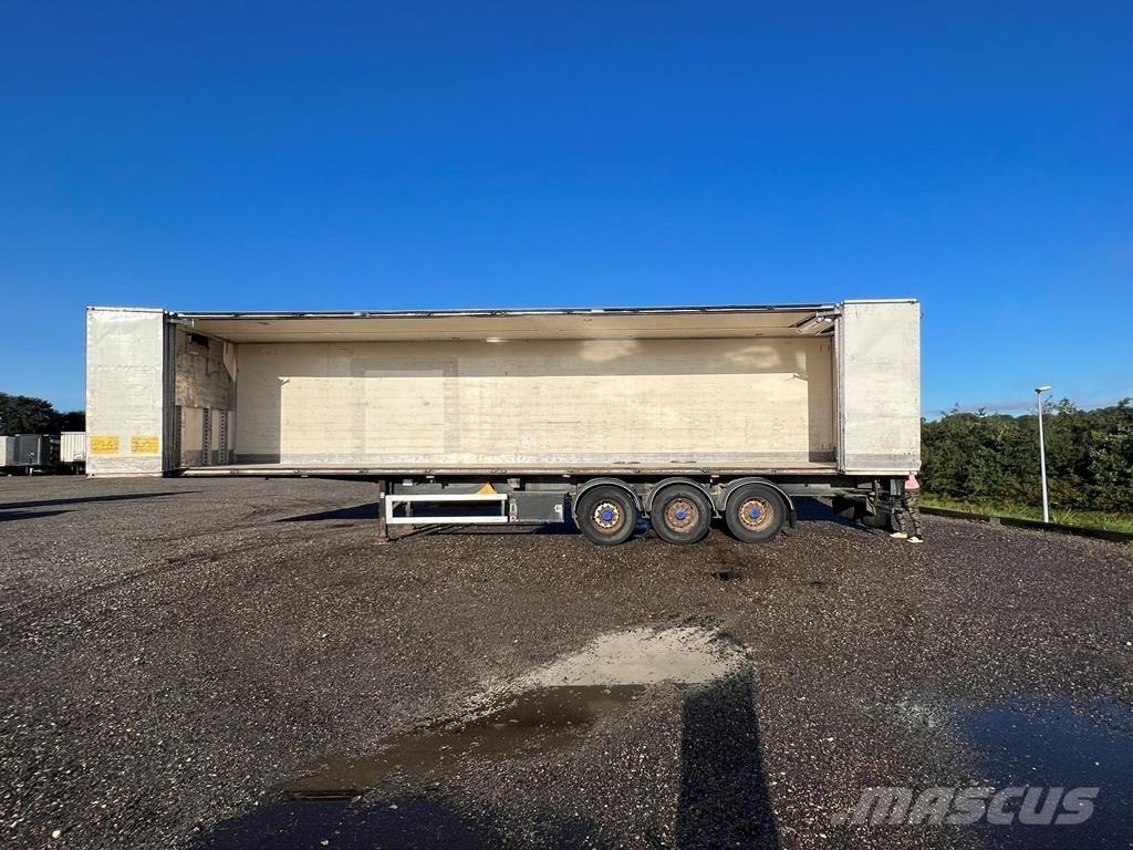 Krone sideåbning Citas piekabes
