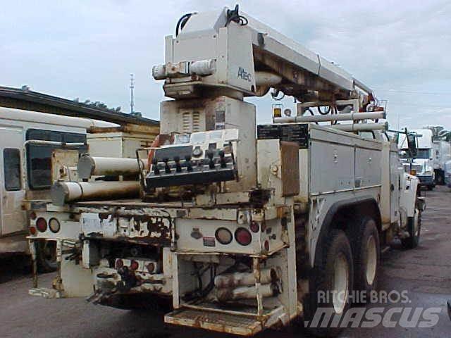 Altec D1000BR Mobilās urbšanas platformu automašīnas