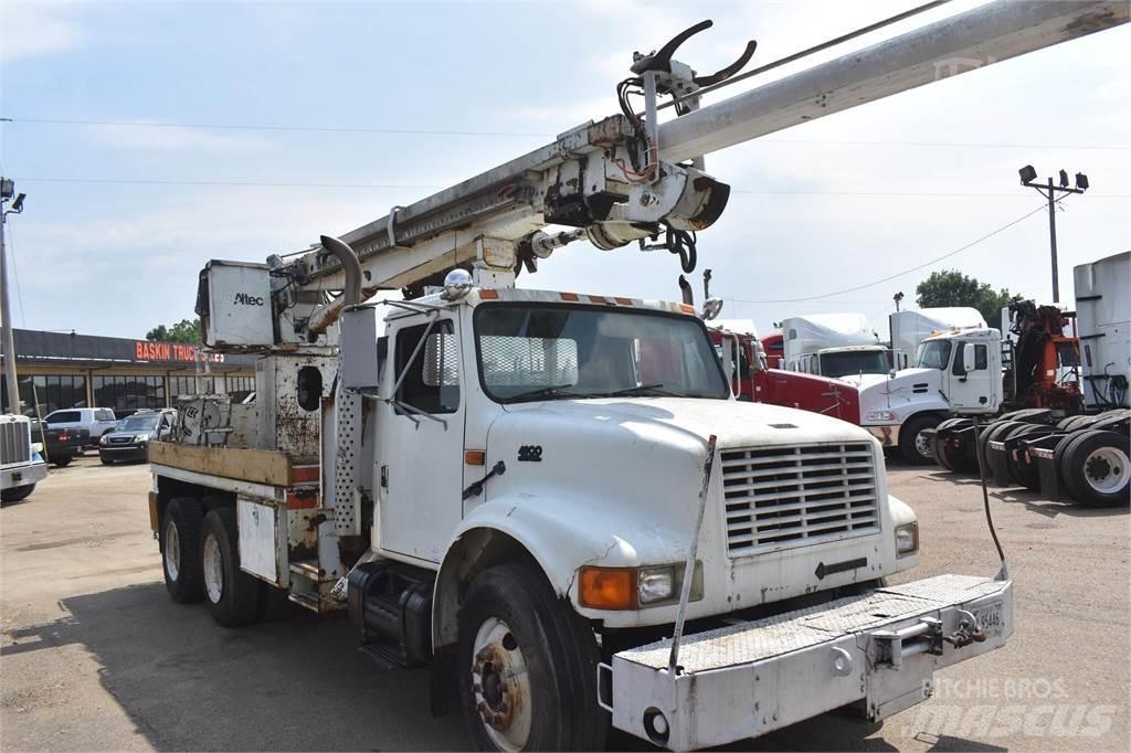 Altec D1090TR Mobilās urbšanas platformu automašīnas