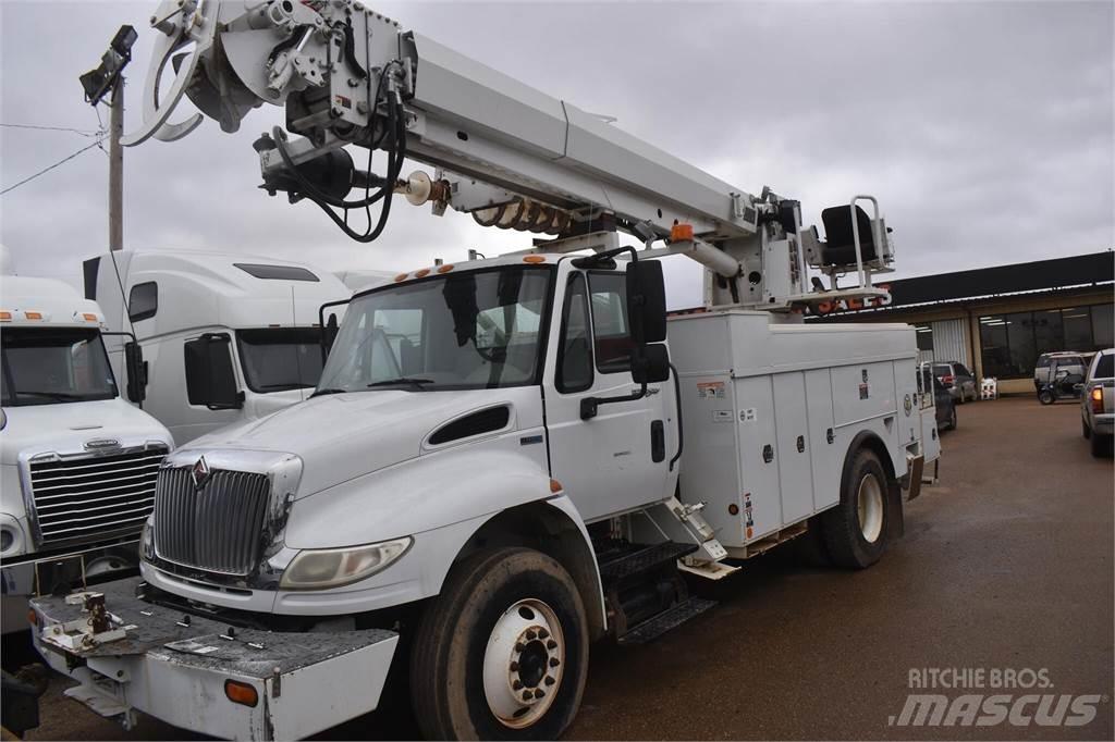 Altec D2045TR Mobilās urbšanas platformu automašīnas