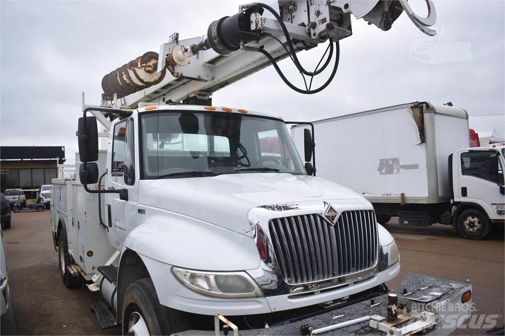 Altec D2045TR Mobilās urbšanas platformu automašīnas