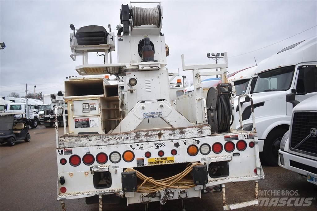Altec D2045TR Mobilās urbšanas platformu automašīnas