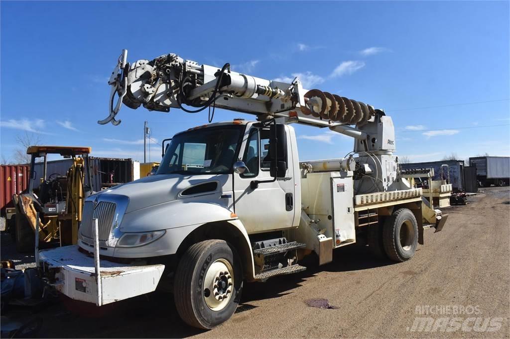 Altec D2045TR Mobilās urbšanas platformu automašīnas