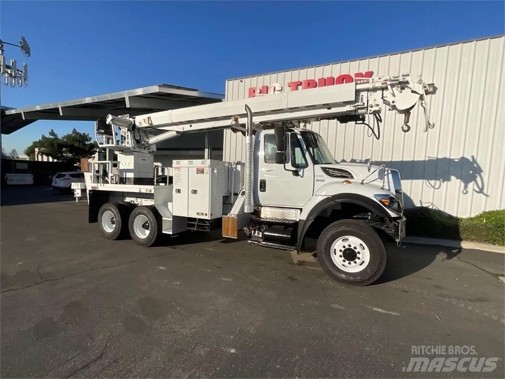Altec D3060ATR Mobilās urbšanas platformu automašīnas