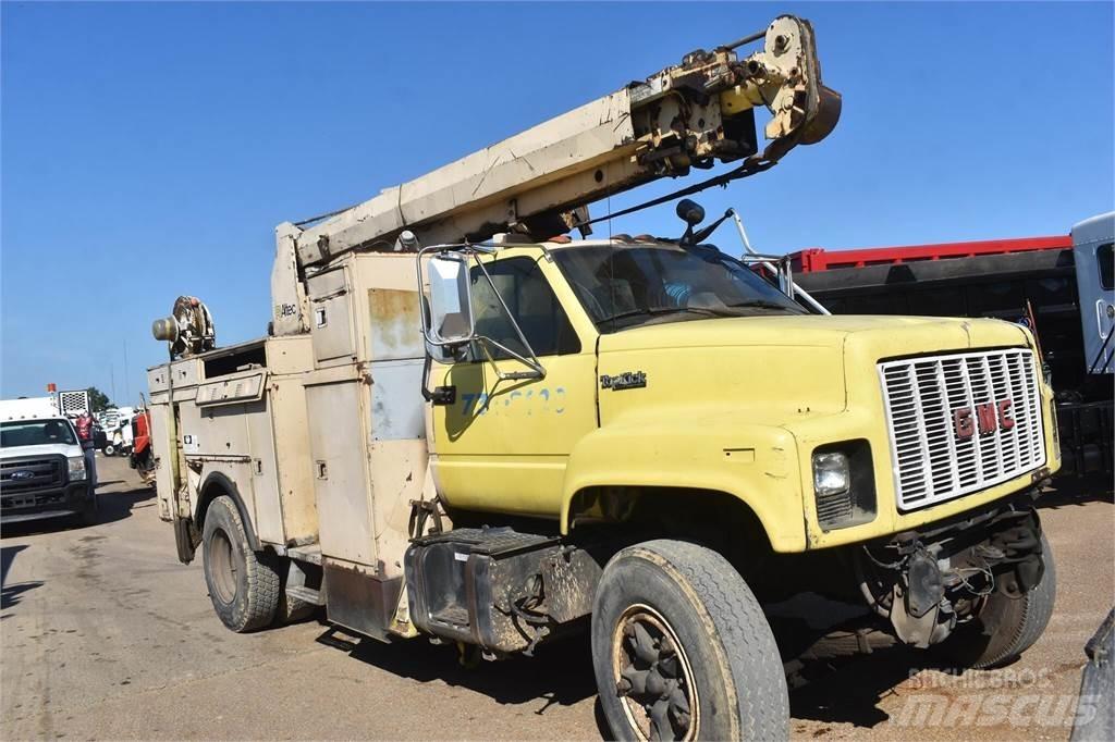 Altec D842ATR Mobilās urbšanas platformu automašīnas