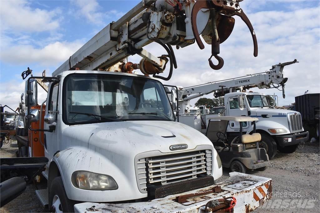 Altec D945B Mobilās urbšanas platformu automašīnas