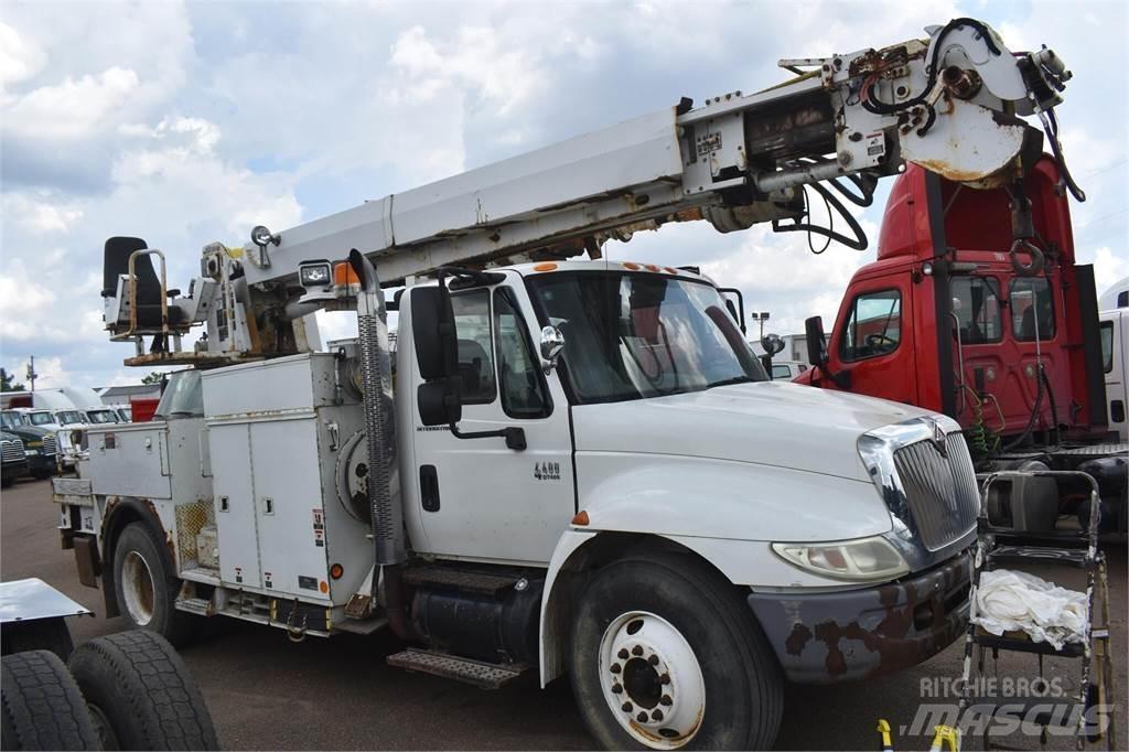 Altec DM45TR Mobilās urbšanas platformu automašīnas