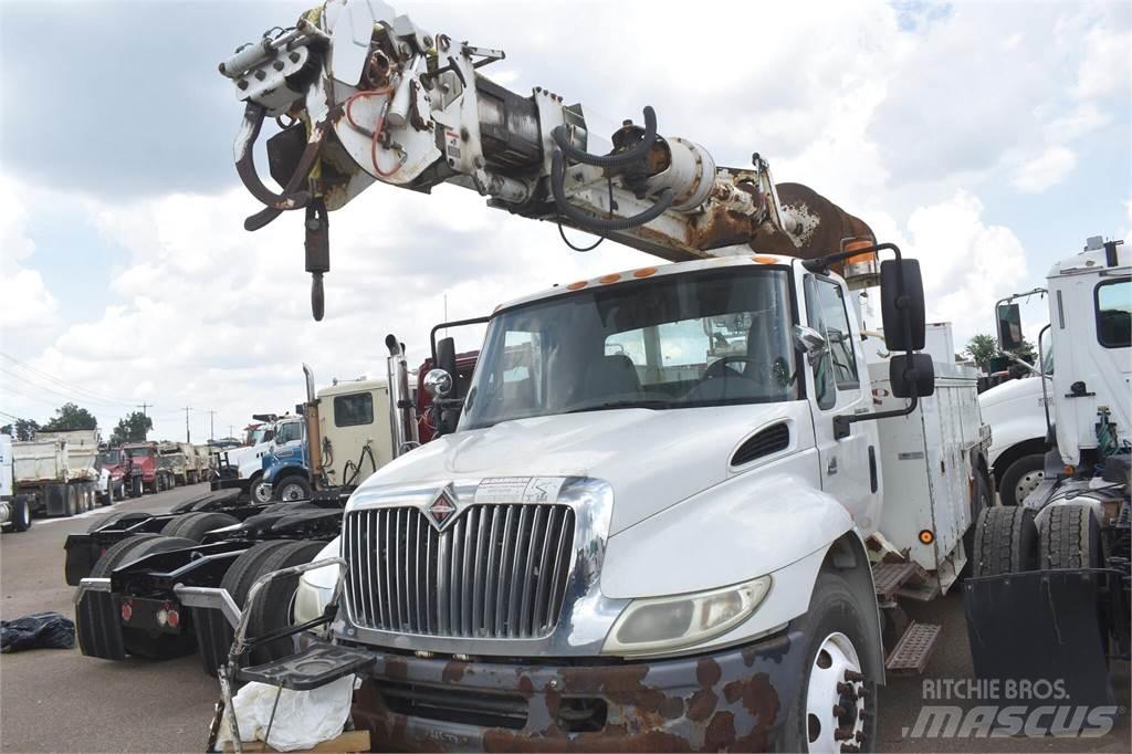 Altec DM45TR Mobilās urbšanas platformu automašīnas