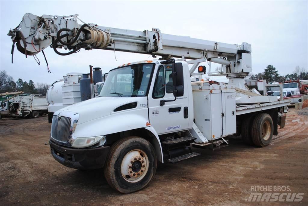 Altec DM47TR Mobilās urbšanas platformu automašīnas