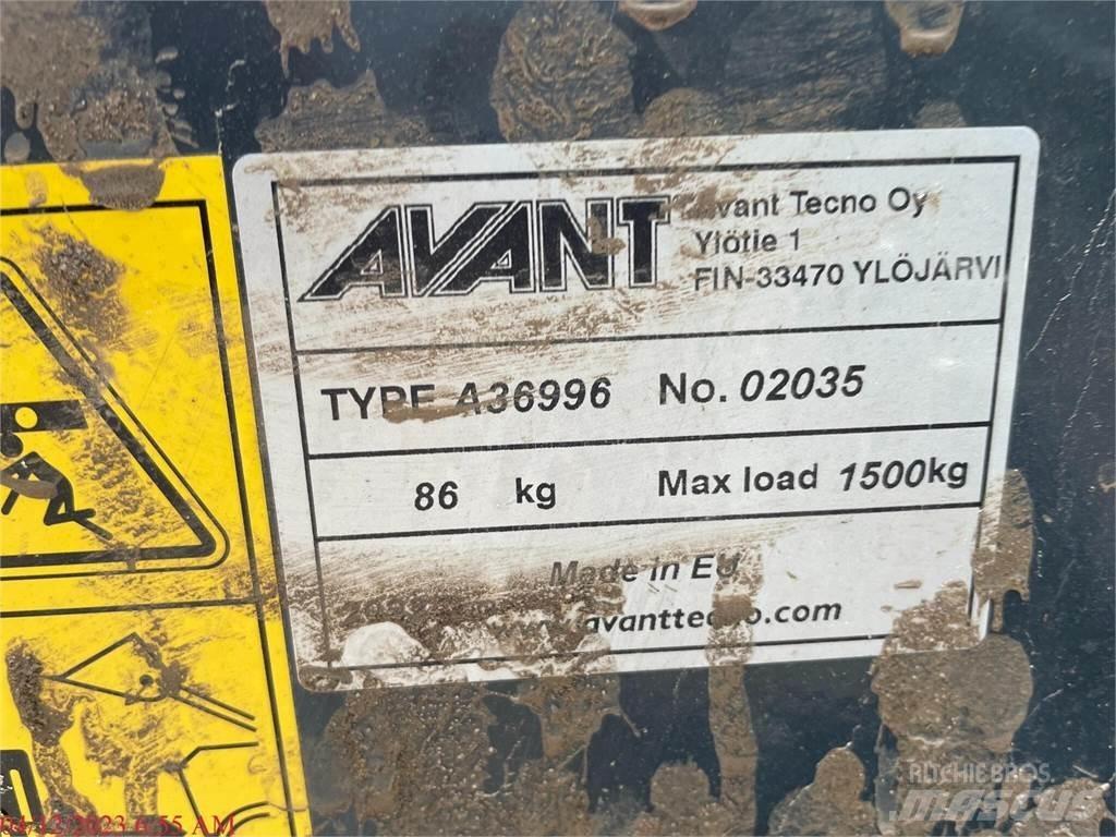 Avant 423 Iekrāvēji uz riteņiem