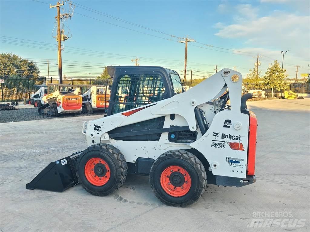 Bobcat S770 Lietoti riteņu kompaktiekrāvēji