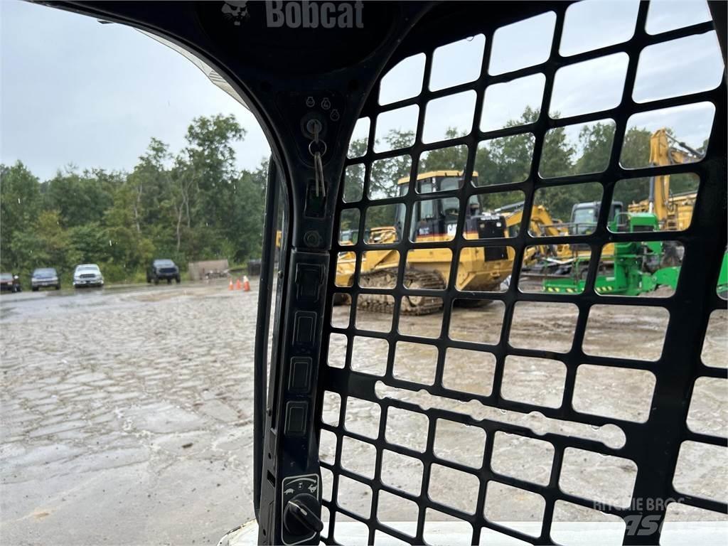 Bobcat T590 Lietoti riteņu kompaktiekrāvēji