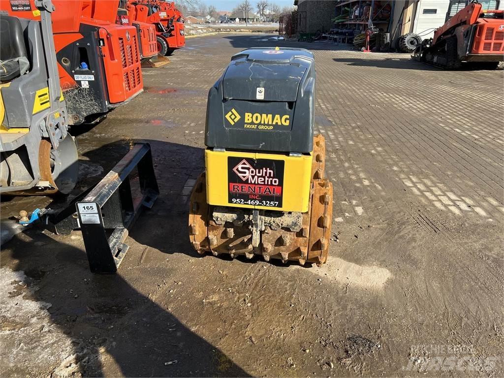 Bomag BMP8500 Piekabināmie vibroveltņi