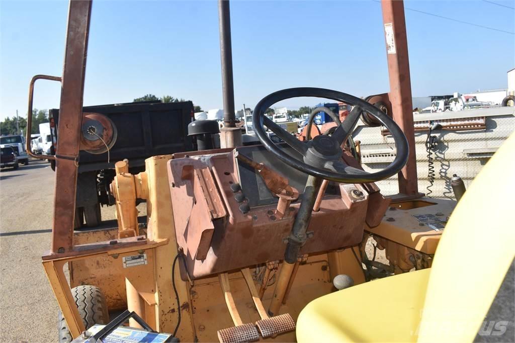 CASE 480FLL Iekrāvēji uz riteņiem