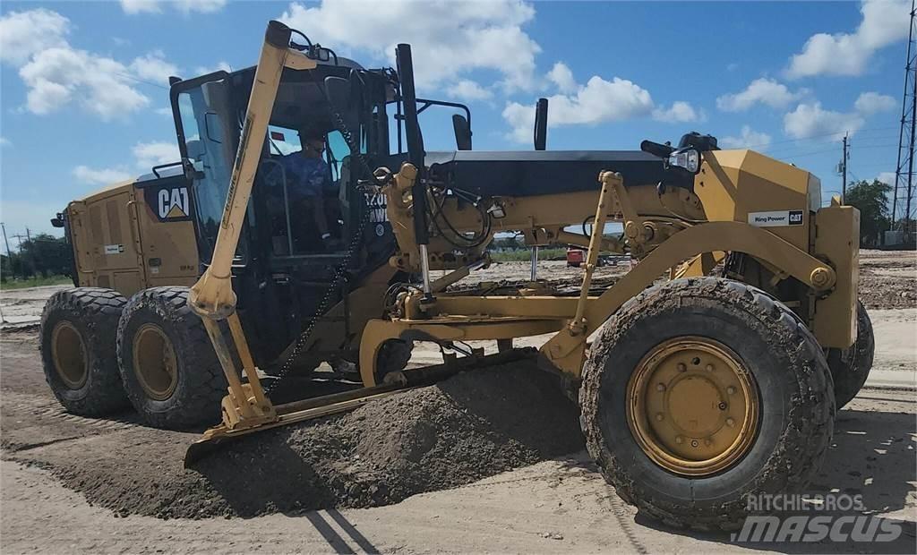 CAT 120M2 AWD Greideri